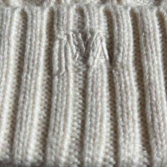 JW Anderson x UniQlo beanie - Picture 2 of 4